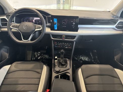 New 2026 Volkswagen Taos SEL AWD/4WD image 11