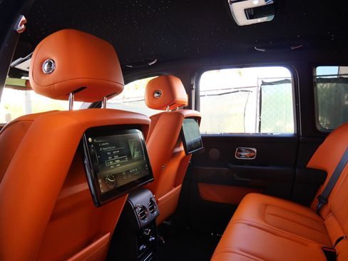 Certified 2024 Rolls-Royce Cullinan Black Badge image 26