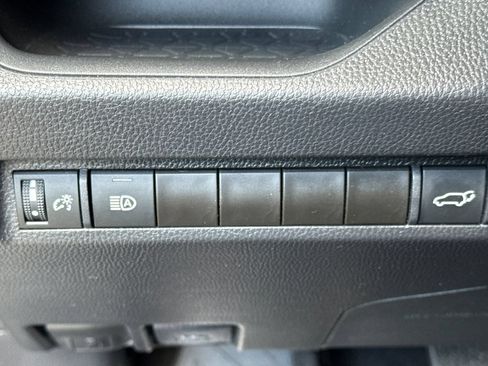 Used 2023 Toyota RAV4 XLE Premium FWD image 33