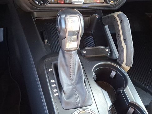 Used 2025 Ford Bronco Badlands AWD/4WD image 14