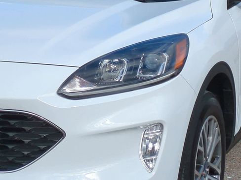 Certified 2022 Ford Escape SEL image 11