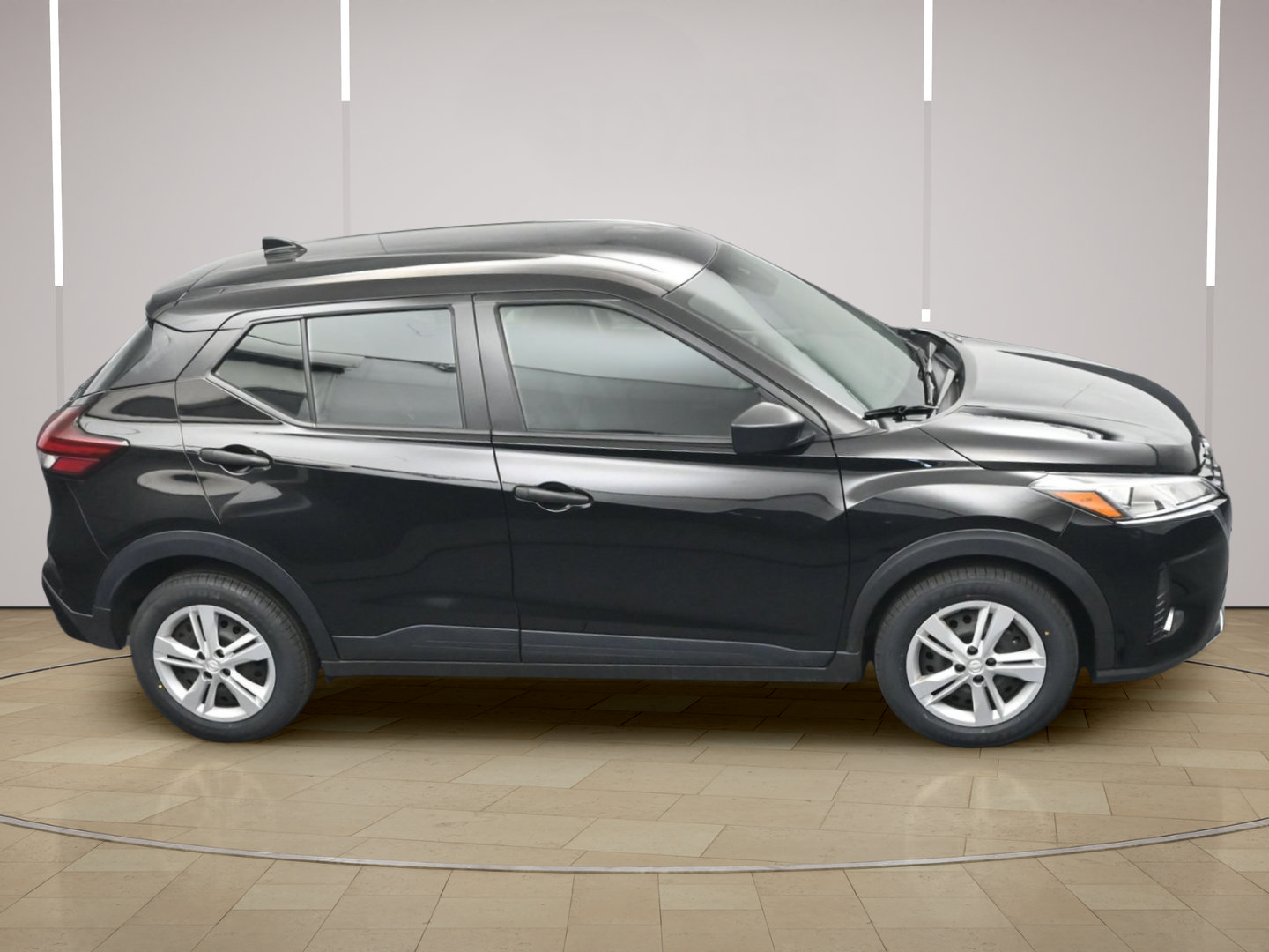 Certified 2025 Nissan Kicks Play S FWD image 30