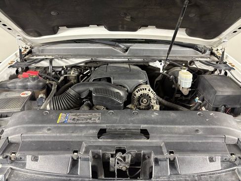 Used 2011 GMC Yukon SLE image 42