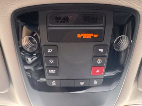 New 2026 Kia Carnival FWD image 24