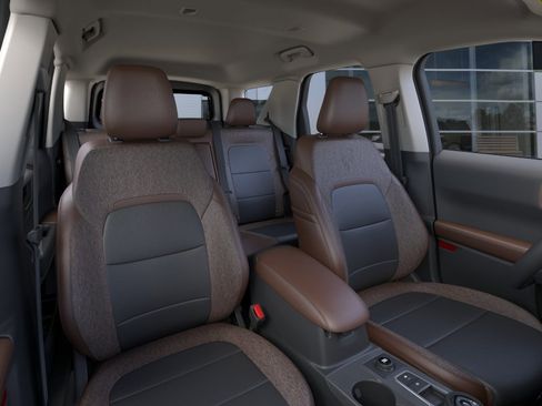 New 2025 Ford Bronco Sport Outer Banks w/ Outer Banks Tech Package+ AWD/4WD image 32