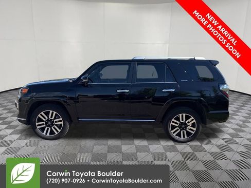 Used 2022 Toyota 4Runner Limited AWD/4WD image 4