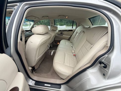 Used 1999 Lincoln Town Car Signature RWD image 59