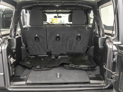 Used 2021 Jeep Wrangler Unlimited Sport image 34