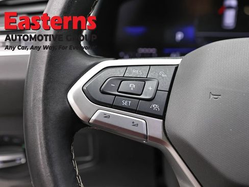 Used 2024 Volkswagen Tiguan SE image 15