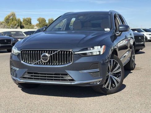 Used 2022 Volvo XC60 B5 Inscription w/ Advanced Package image 3