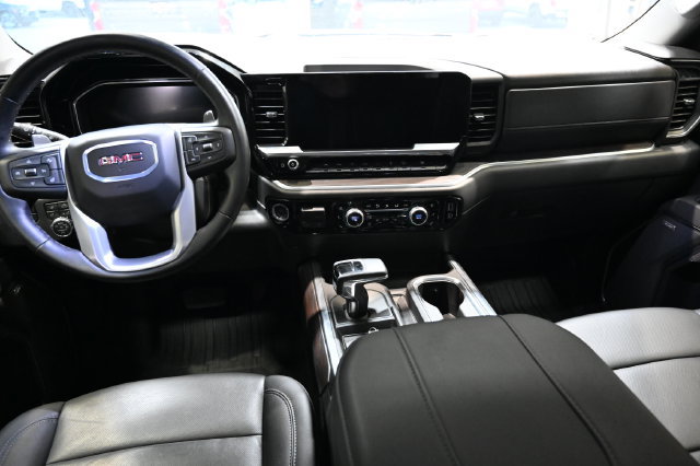Used 2025 GMC Sierra 1500 SLT w/ SLT Premium Plus Package AWD/4WD image 15