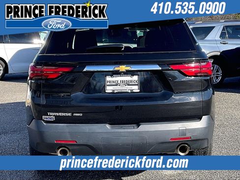 Used 2022 Chevrolet Traverse LS image 4