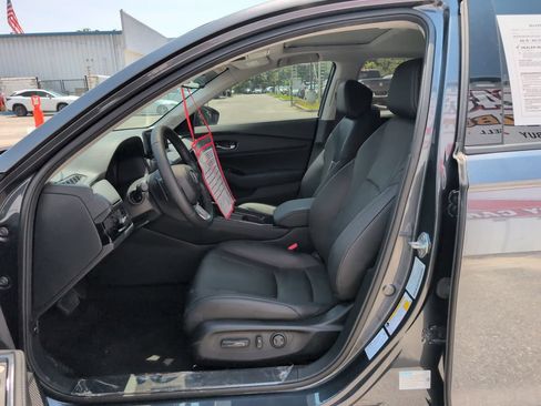 Used 2025 Honda Accord Touring image 10