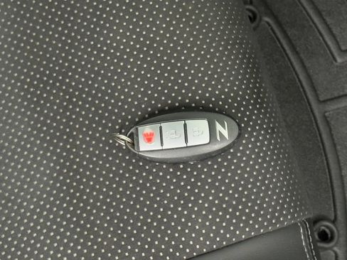 Used 2019 Nissan 370Z Touring Sport RWD image 22