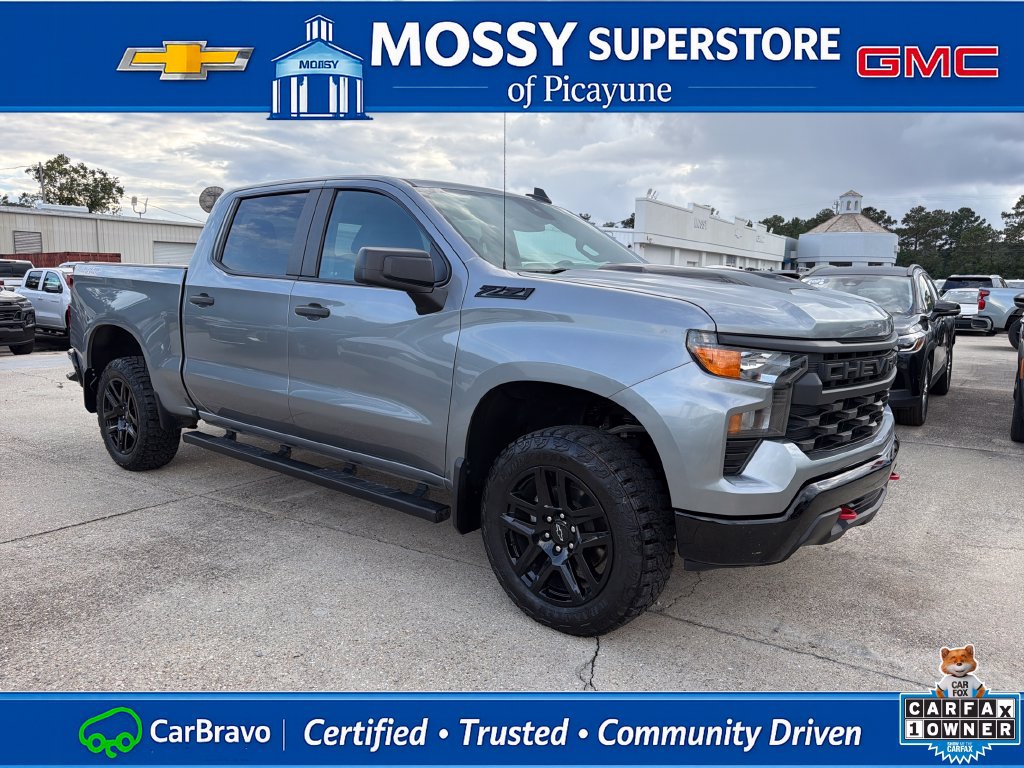 Certified 2023 Chevrolet Silverado 1500 Custom Trail Boss w/ LPO, Dark Essentials Package AWD/4WD image 9