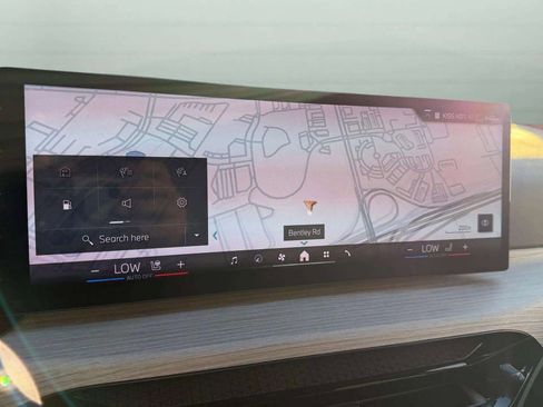 Used 2025 BMW 330i Sedan image 23