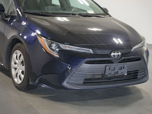 Used 2024 Toyota Corolla LE image 4