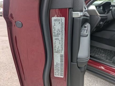 New 2025 Jeep Grand Cherokee Limited image 35