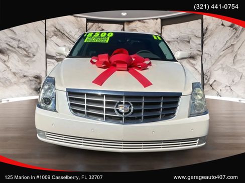 Used 2011 Cadillac DTS Luxury image 2