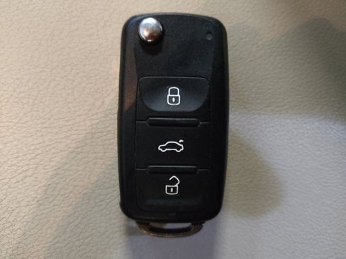 Used 2018 Volkswagen Passat 2.0T R-Line FWD image 32