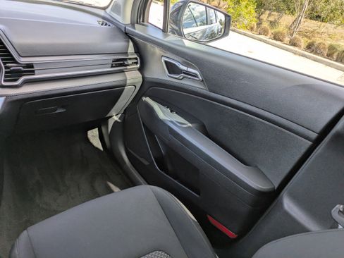 Certified 2023 Kia Sportage LX image 20