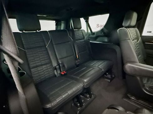 Used 2021 Cadillac Escalade ESV Sport Platinum image 30