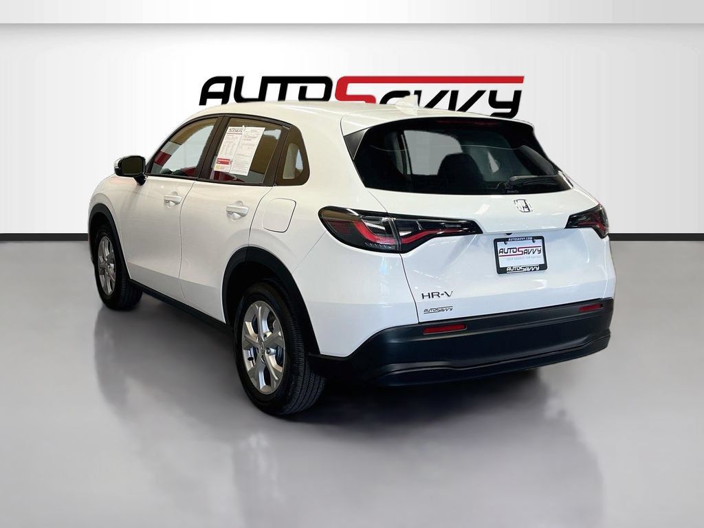 Used 2025 Honda HR-V LX image 5