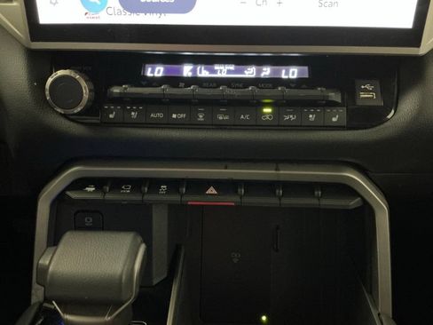 Used 2026 Toyota Sequoia Limited AWD/4WD image 12