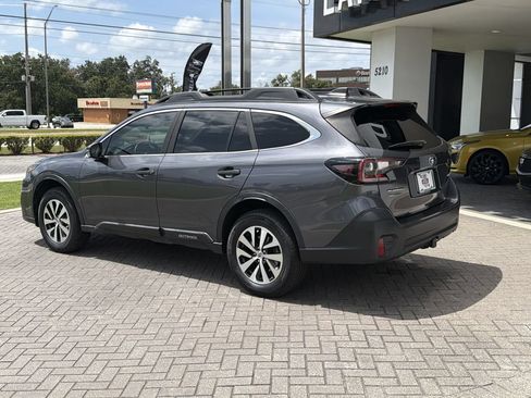 Certified 2022 Subaru Outback Premium AWD/4WD image 4