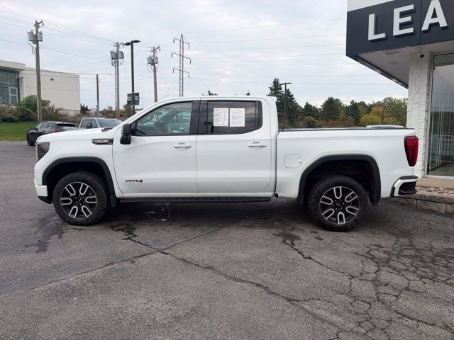 Used 2024 GMC Sierra 1500 AT4 w/ Technology Package AWD/4WD image 2