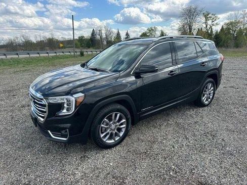 Used 2022 GMC Terrain SLT w/ GMC Pro Grade Package AWD/4WD image 2
