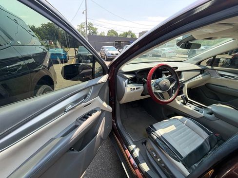 Used 2023 Cadillac XT5 Premium Luxury AWD/4WD image 9