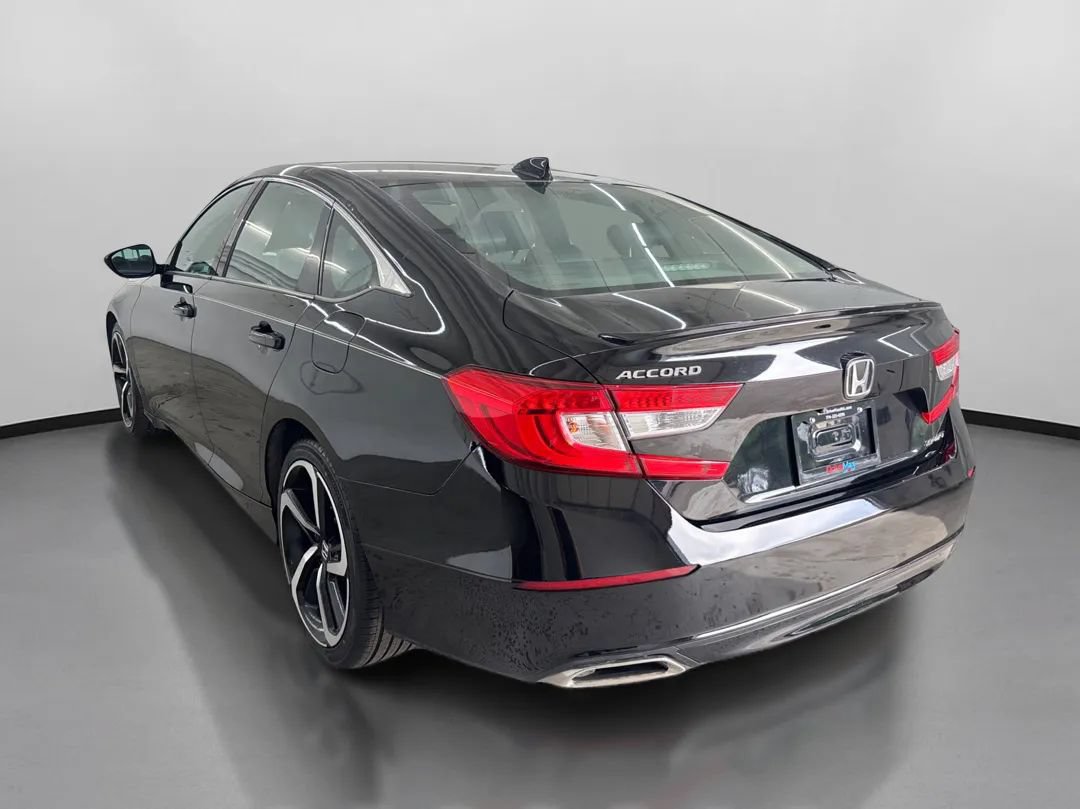 Used 2018 Honda Accord Sport image 7