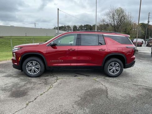 New 2026 Chevrolet Traverse LT w/ Driver Confidence Package image 6
