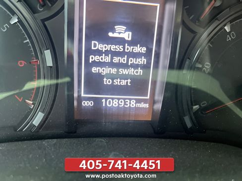 Used 2021 Toyota 4Runner SR5 AWD/4WD image 14