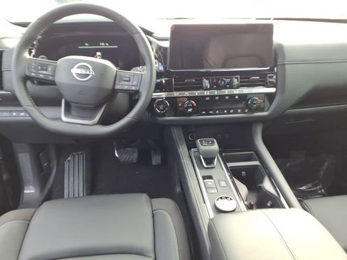 New 2026 Nissan Pathfinder SL image 9