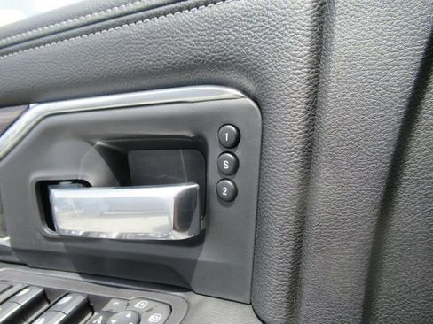 New 2025 RAM 2500 Laramie image 30