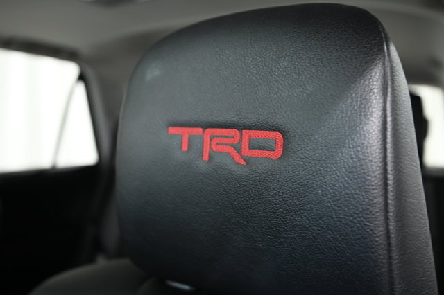 Used 2023 Toyota 4Runner TRD Off-Road Premium w/ Moonroof Package AWD/4WD image 25