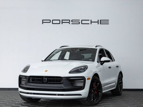Certified 2026 Porsche Macan GTS AWD/4WD image 1