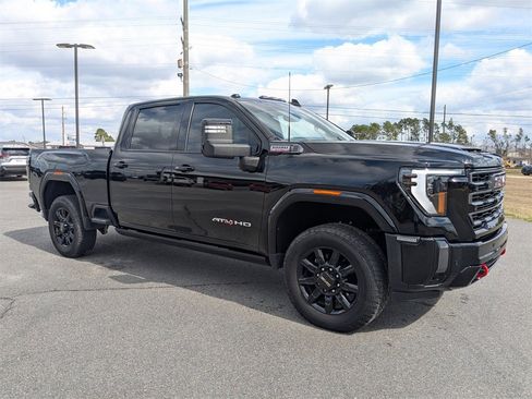 Used 2024 GMC Sierra 2500 AT4 w/ AT4 Premium Plus Package image 2