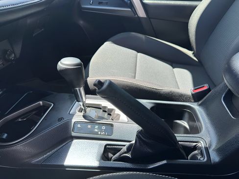 Used 2017 Toyota RAV4 XLE AWD/4WD image 24