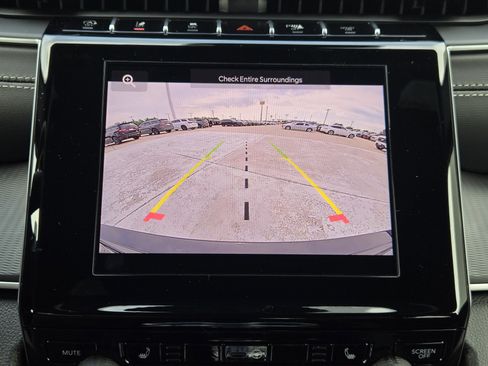 New 2025 Jeep Grand Cherokee Laredo X w/ Luxury Tech Group I image 15