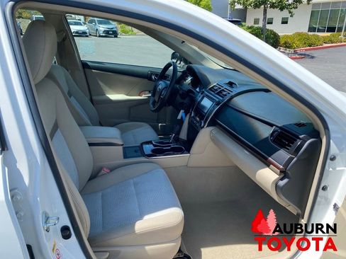 Used 2012 Toyota Camry XLE FWD image 12