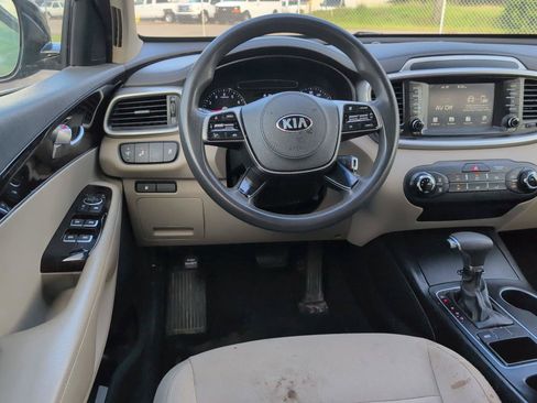 Used 2019 Kia Sorento FWD image 28
