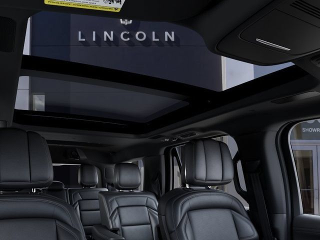 New 2027 Lincoln Navigator Reserve w/ Jet Appearance Package AWD/4WD image 22
