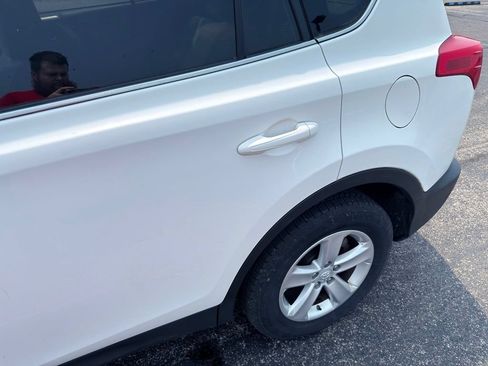 Used 2014 Toyota RAV4 XLE AWD/4WD image 10