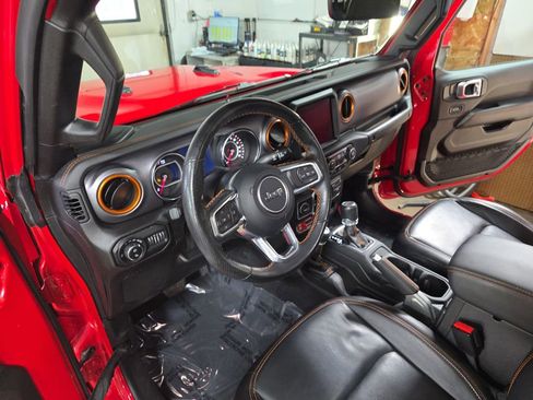 Used 2021 Jeep Gladiator Mojave AWD/4WD image 15