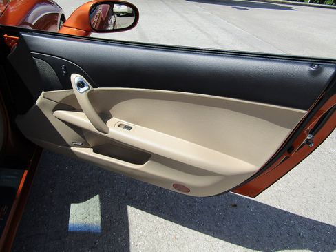 Used 2007 Chevrolet Corvette Convertible w/ Preferred Equipment Group RWD image 13