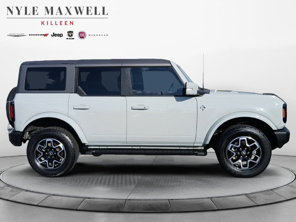 Used 2024 Ford Bronco Outer Banks AWD/4WD image 17