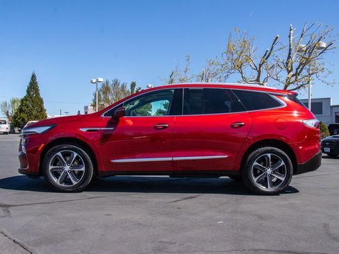 Used 2022 Buick Enclave Essence w/ Experience Buick Package image 4